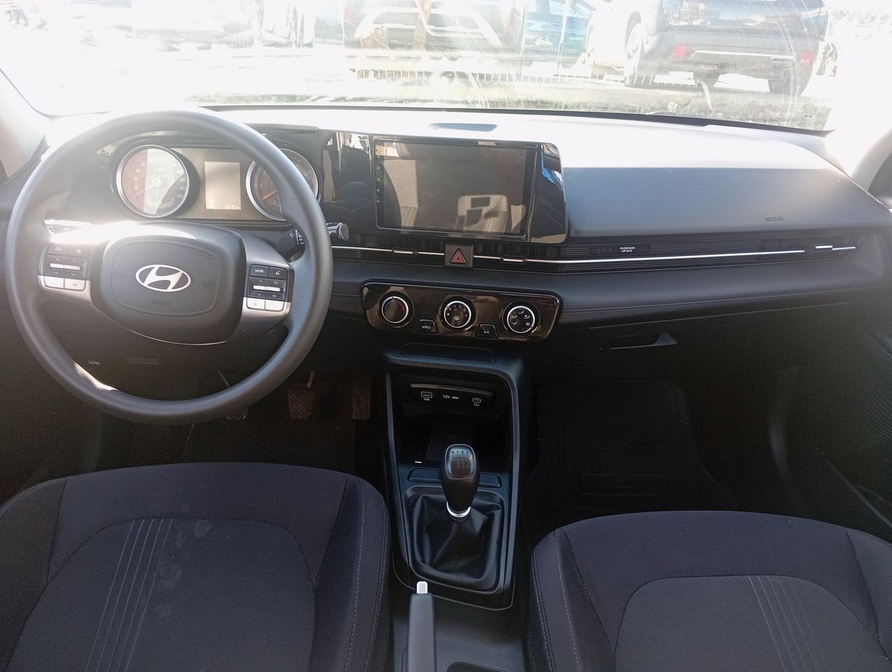 HYUNDAI - 15