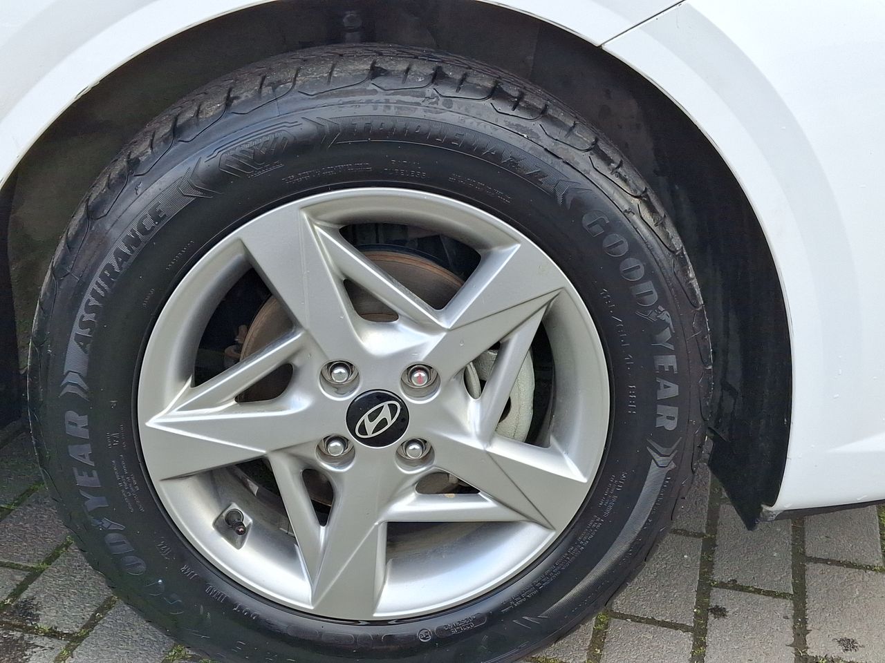 HYUNDAI - 17
