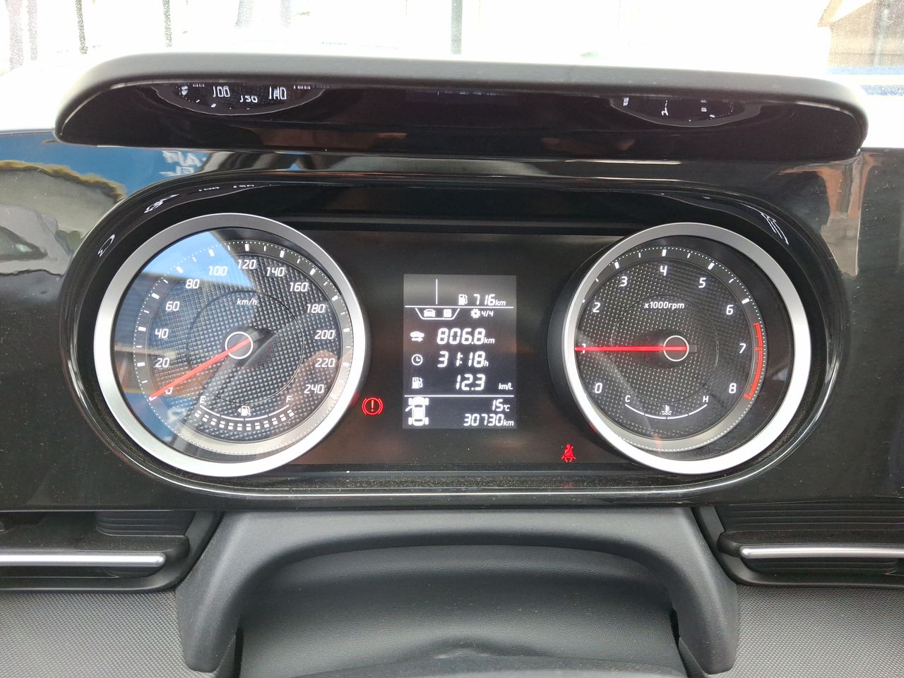 HYUNDAI - 28