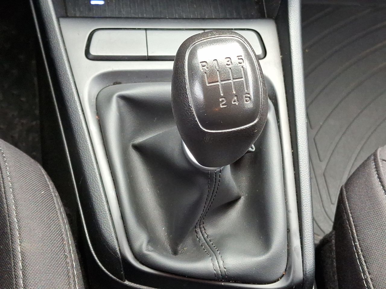 HYUNDAI - 32