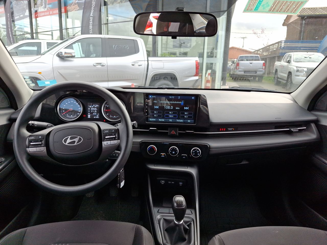 HYUNDAI - 33