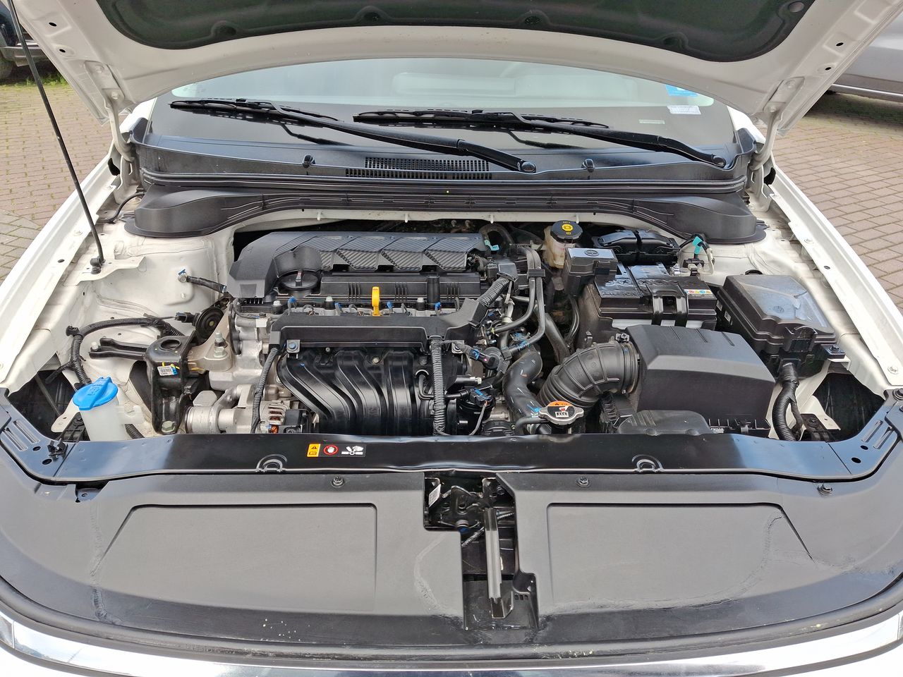 HYUNDAI - 18