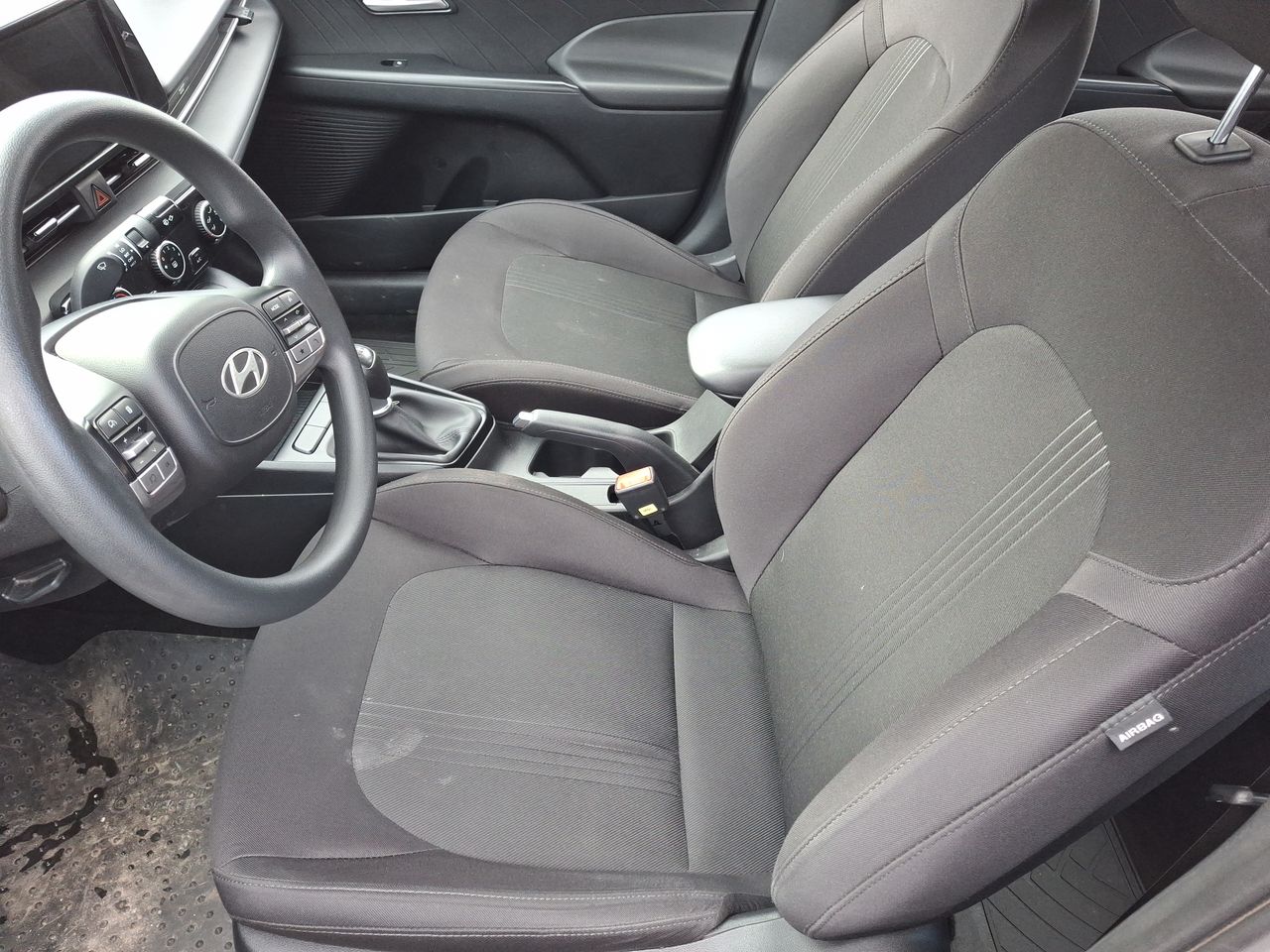 HYUNDAI - 25