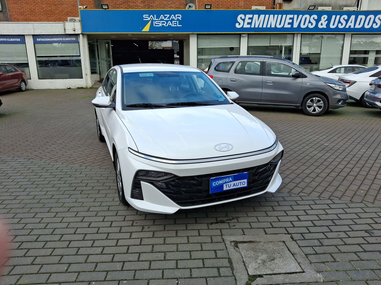 HYUNDAI - 2
