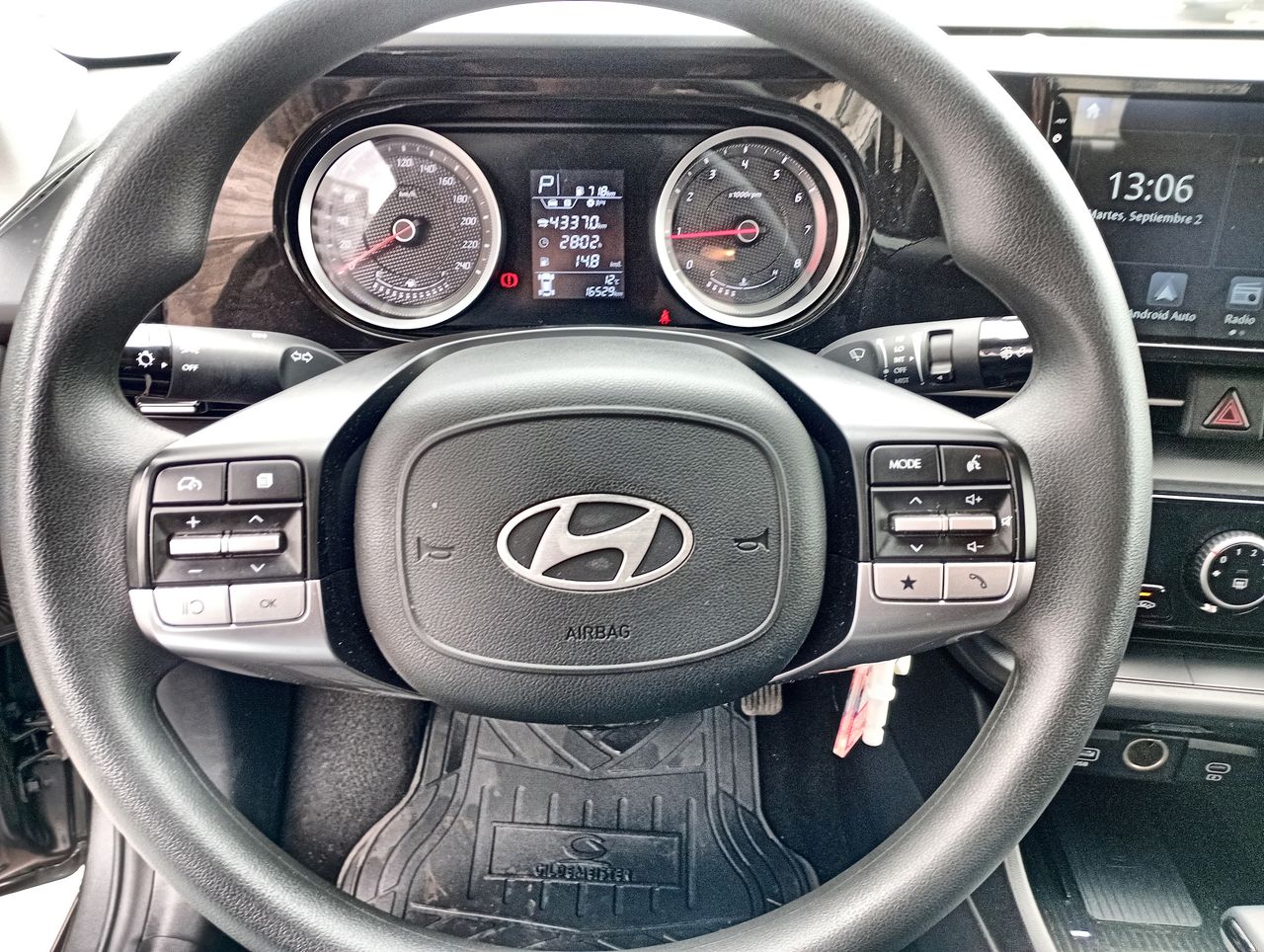 HYUNDAI - 25