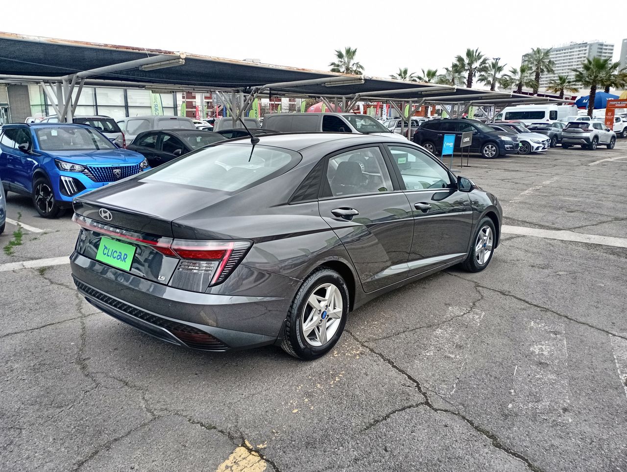 HYUNDAI - 7