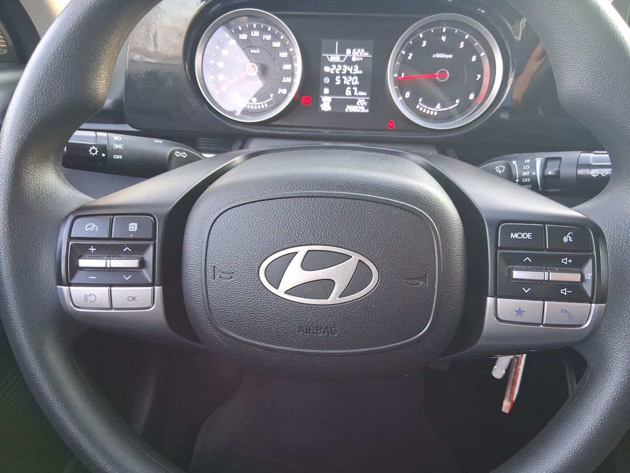 HYUNDAI - 27