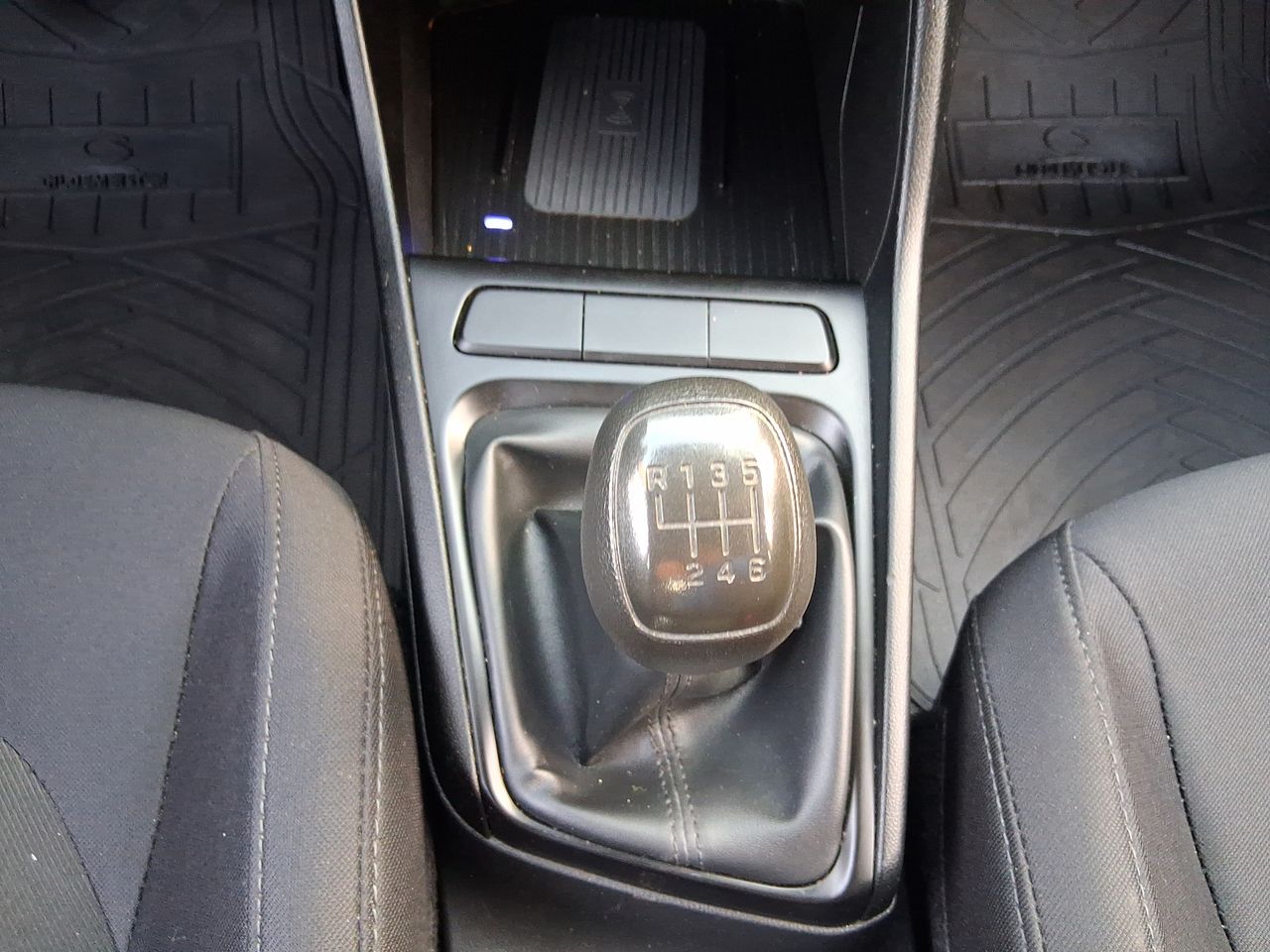 HYUNDAI - 32