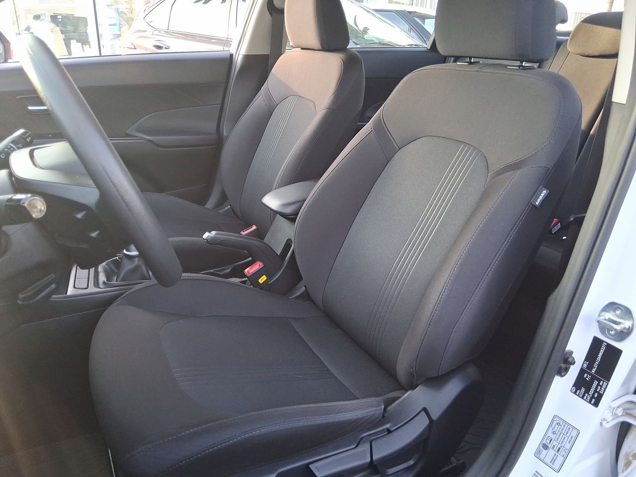 HYUNDAI - 25
