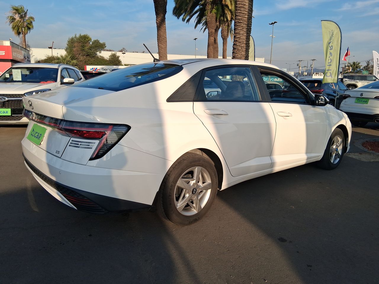 HYUNDAI - 7