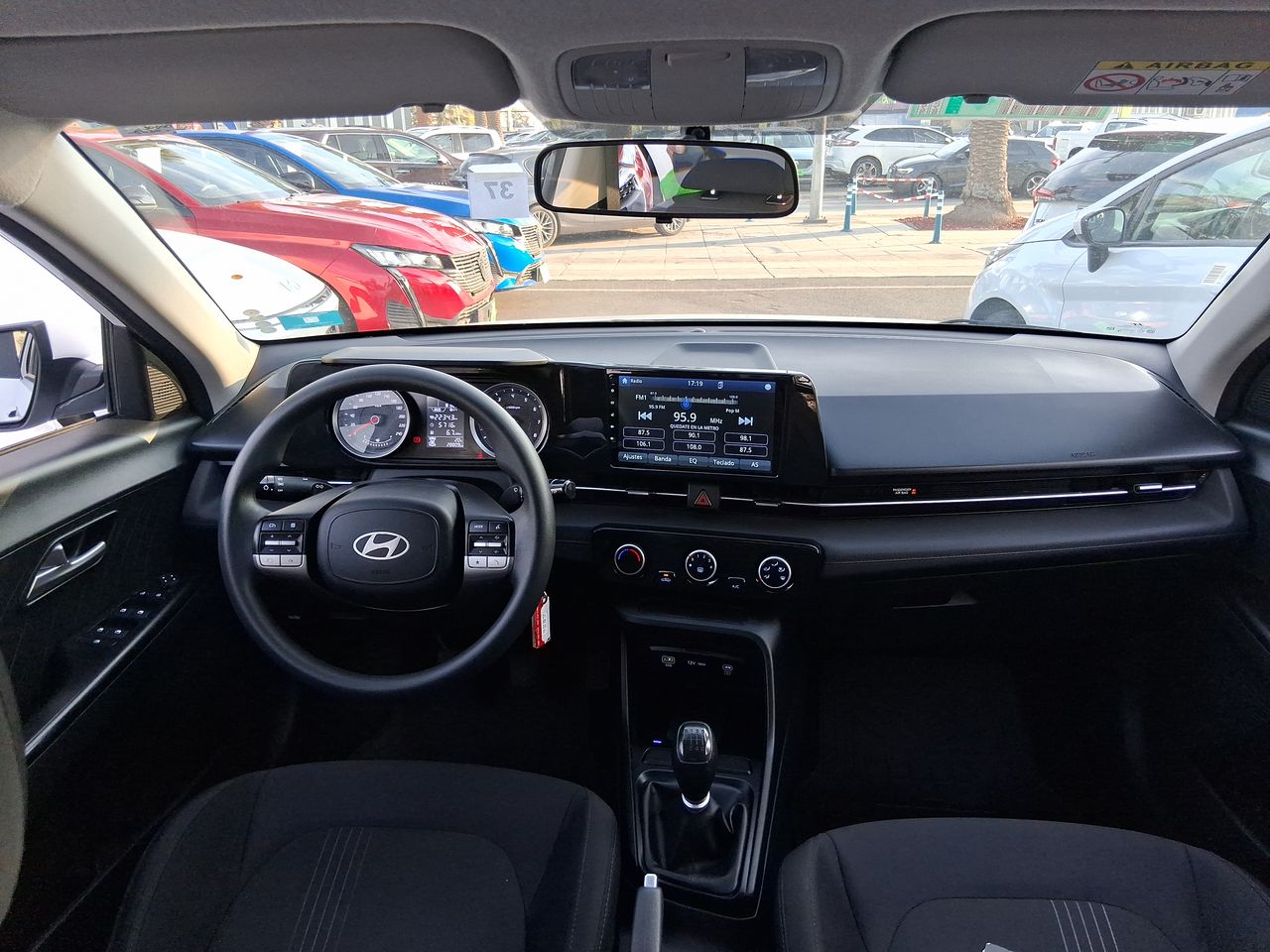 HYUNDAI - 9