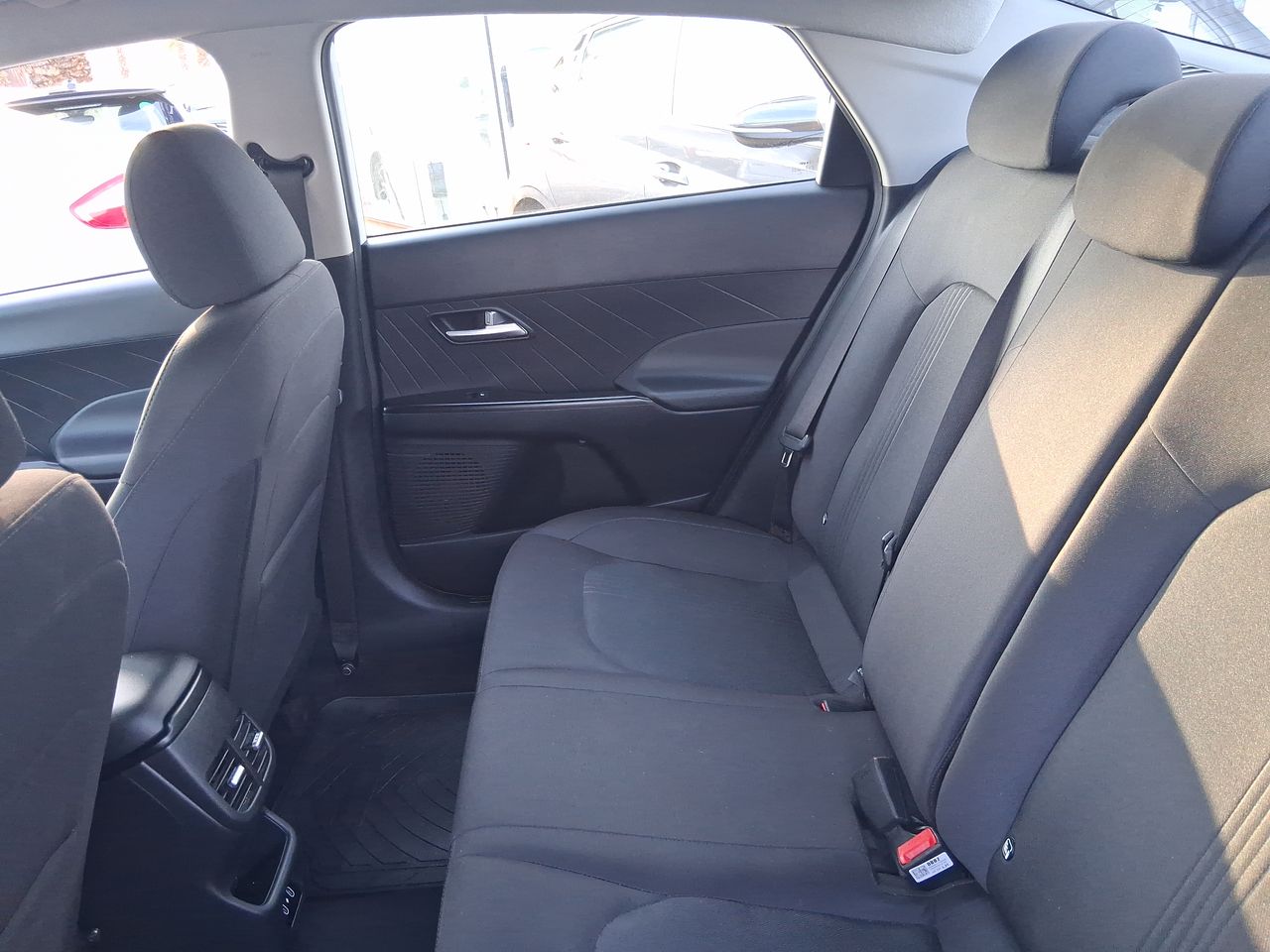 HYUNDAI - 12