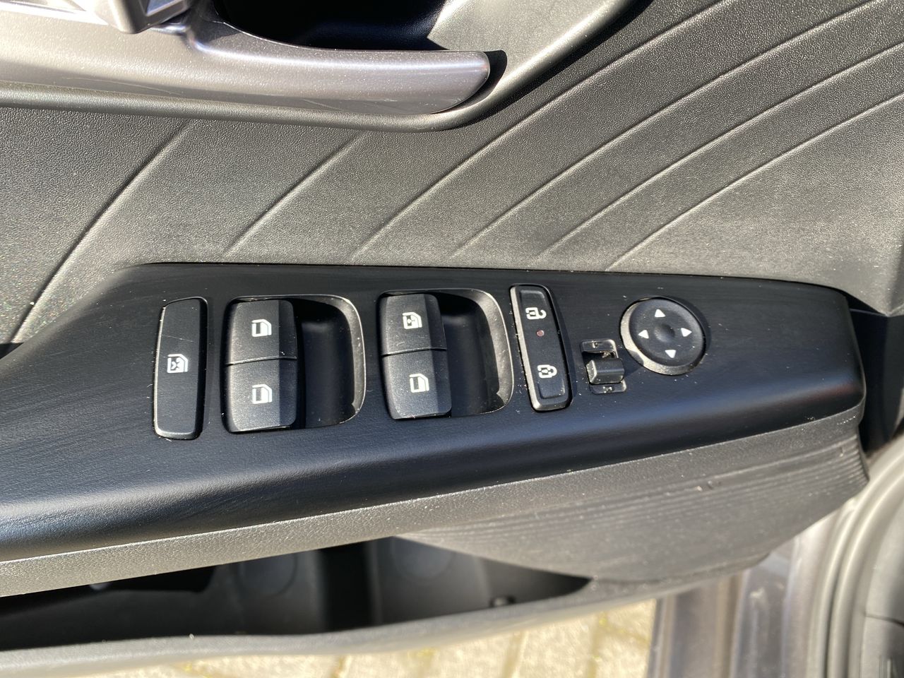 HYUNDAI - 22