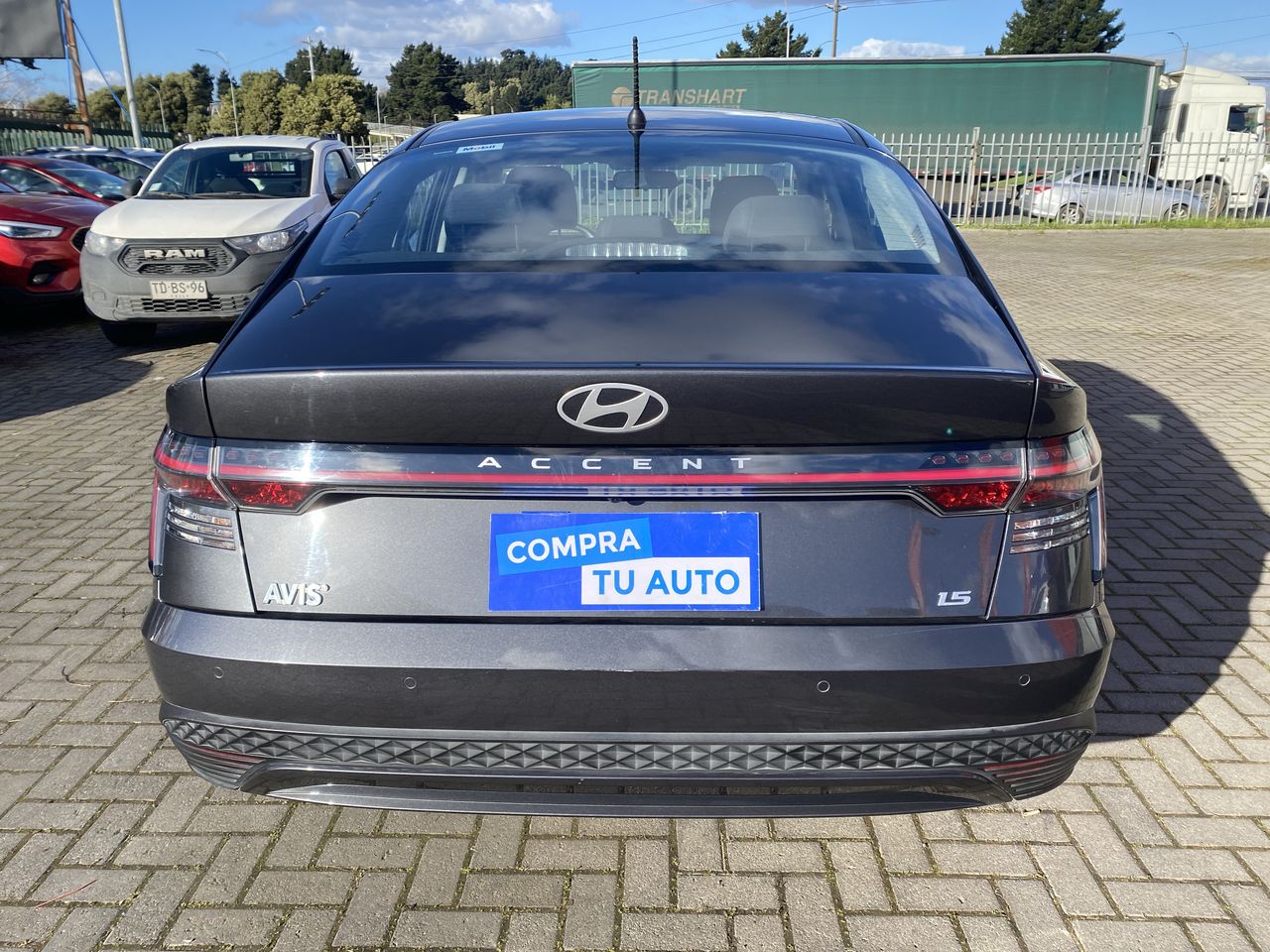HYUNDAI - 6