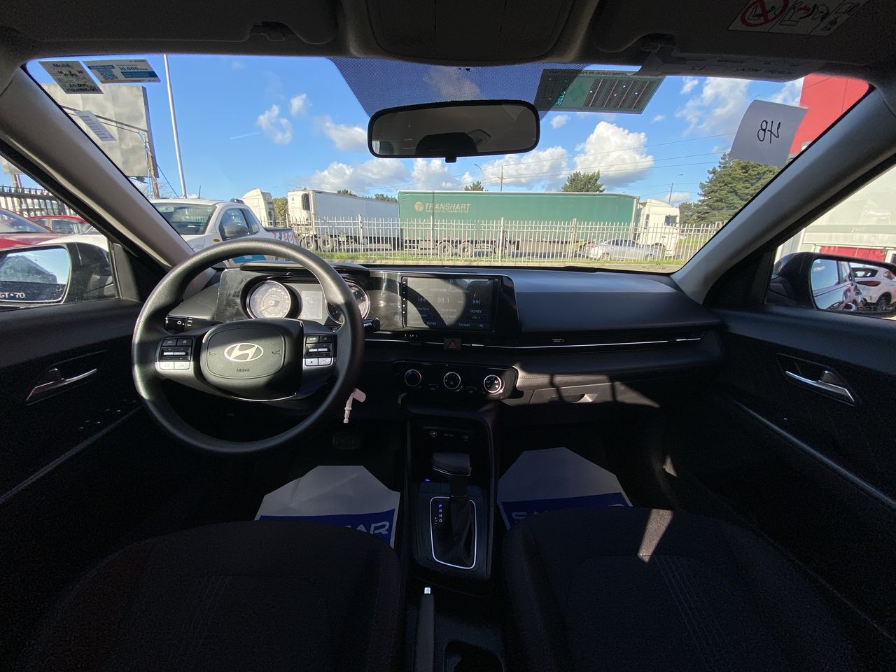 HYUNDAI - 9