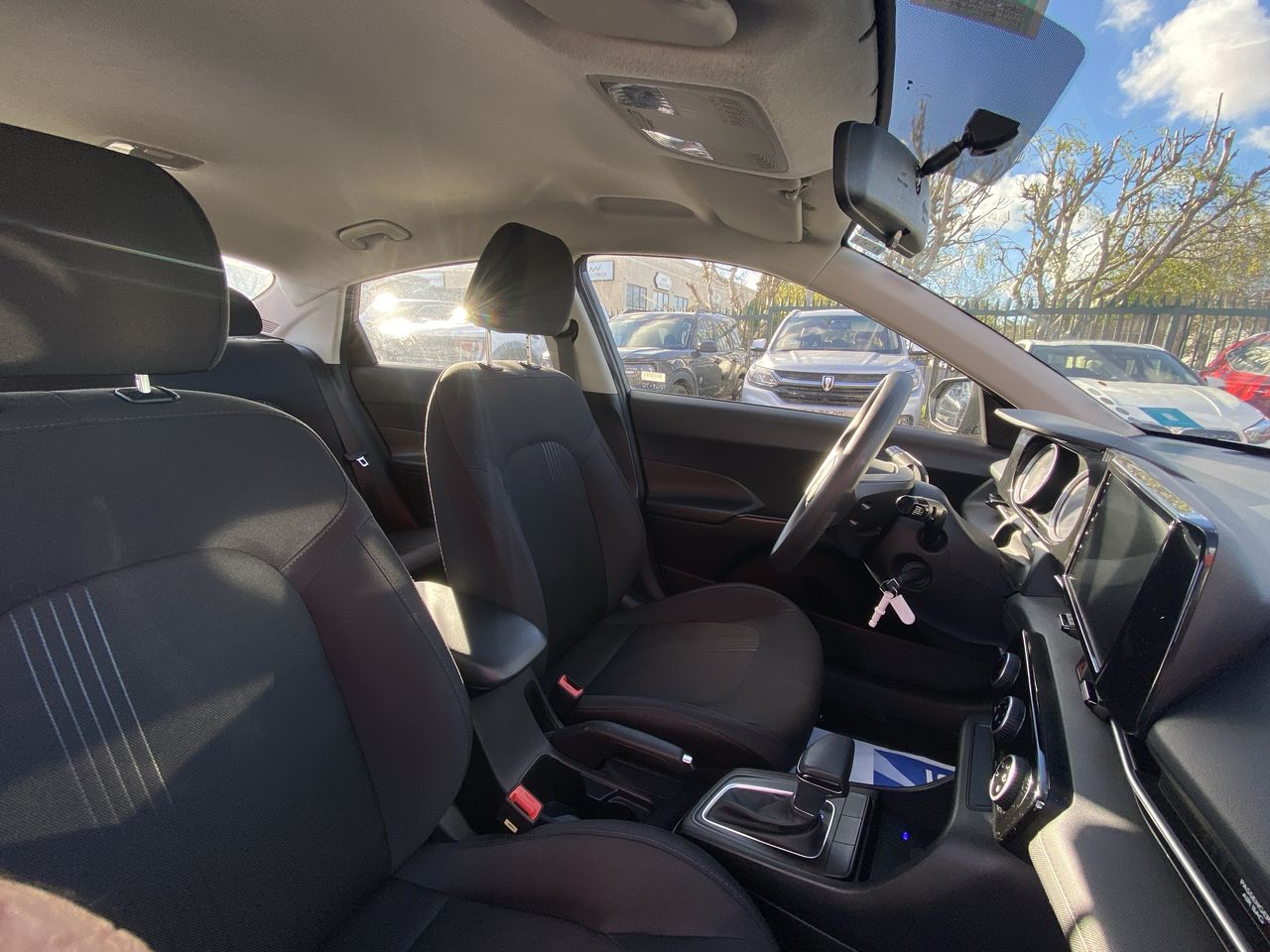 HYUNDAI - 15