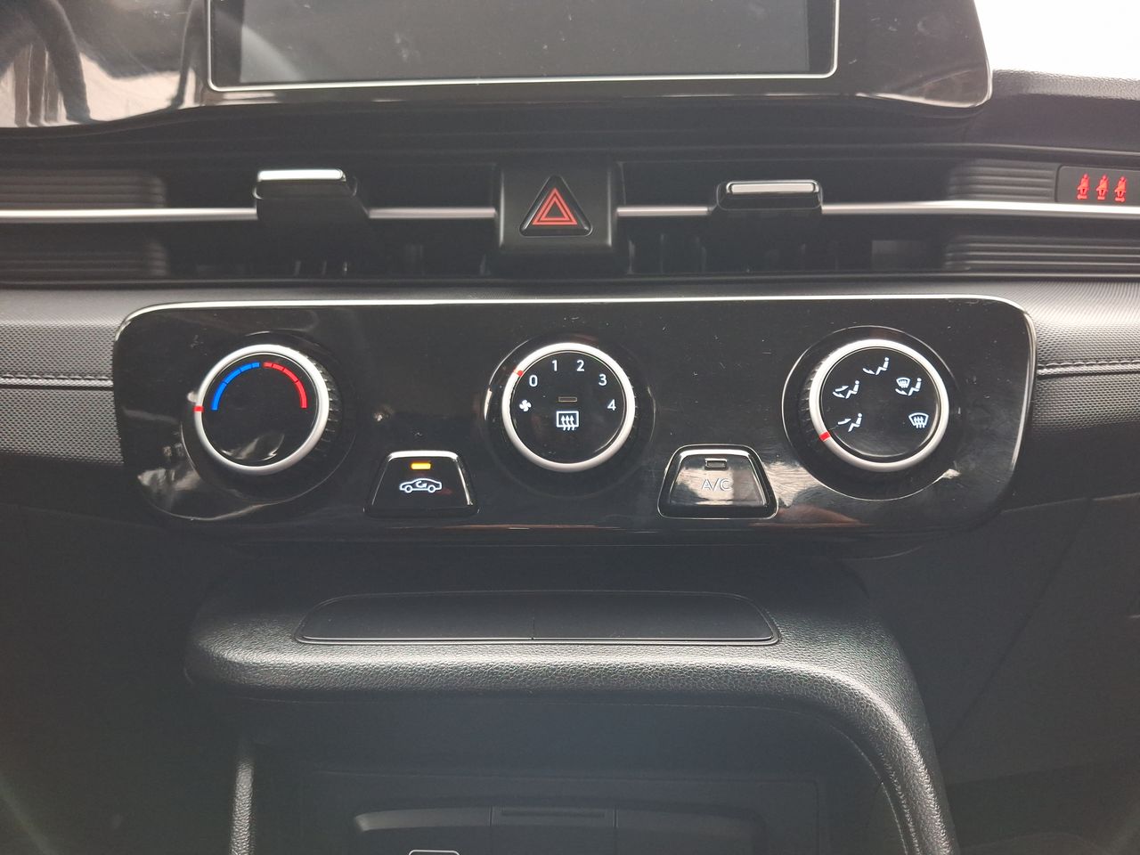 HYUNDAI - 27