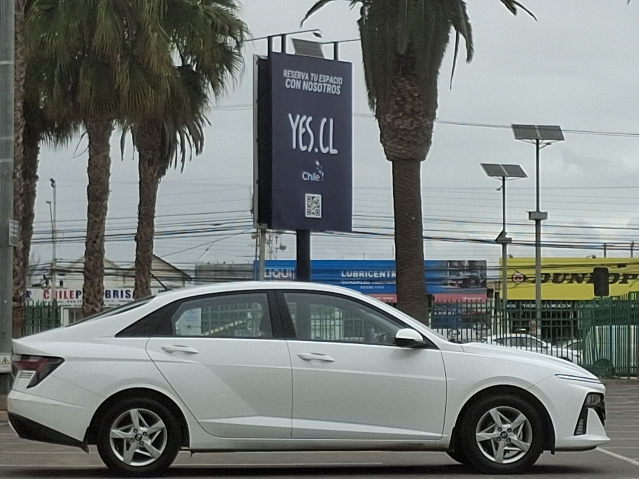 HYUNDAI - 8