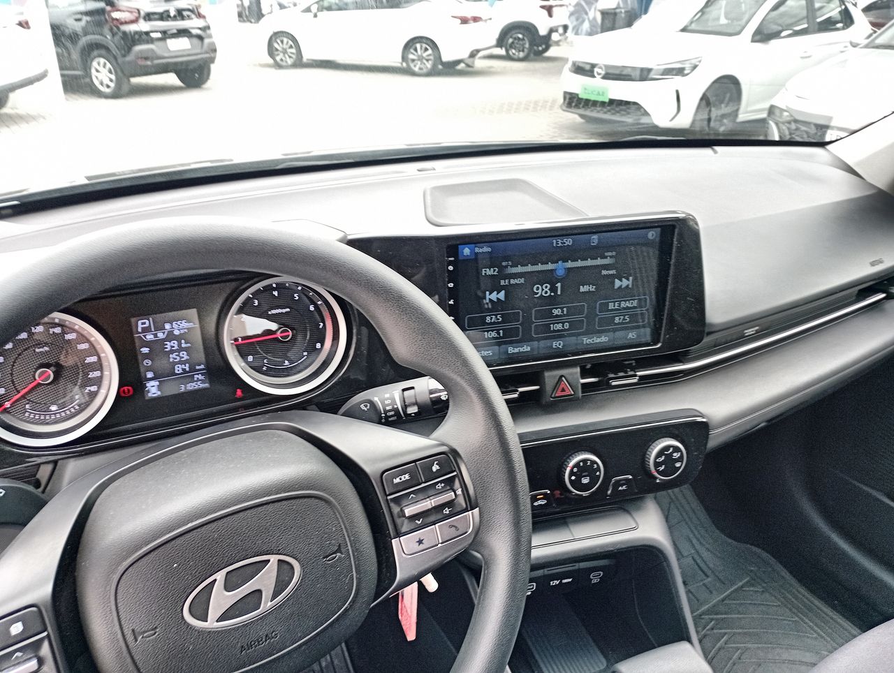 HYUNDAI - 32