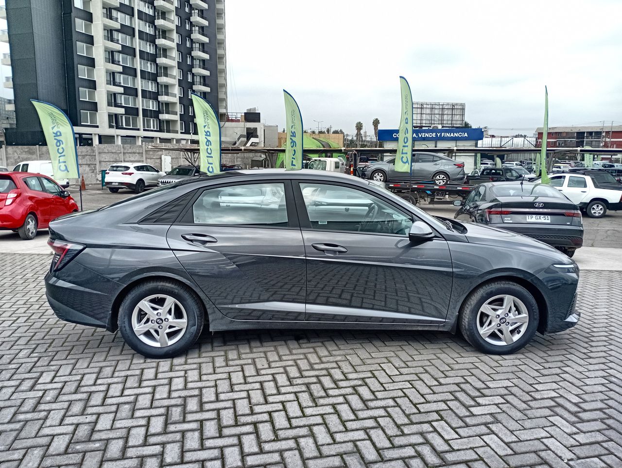 HYUNDAI - 8