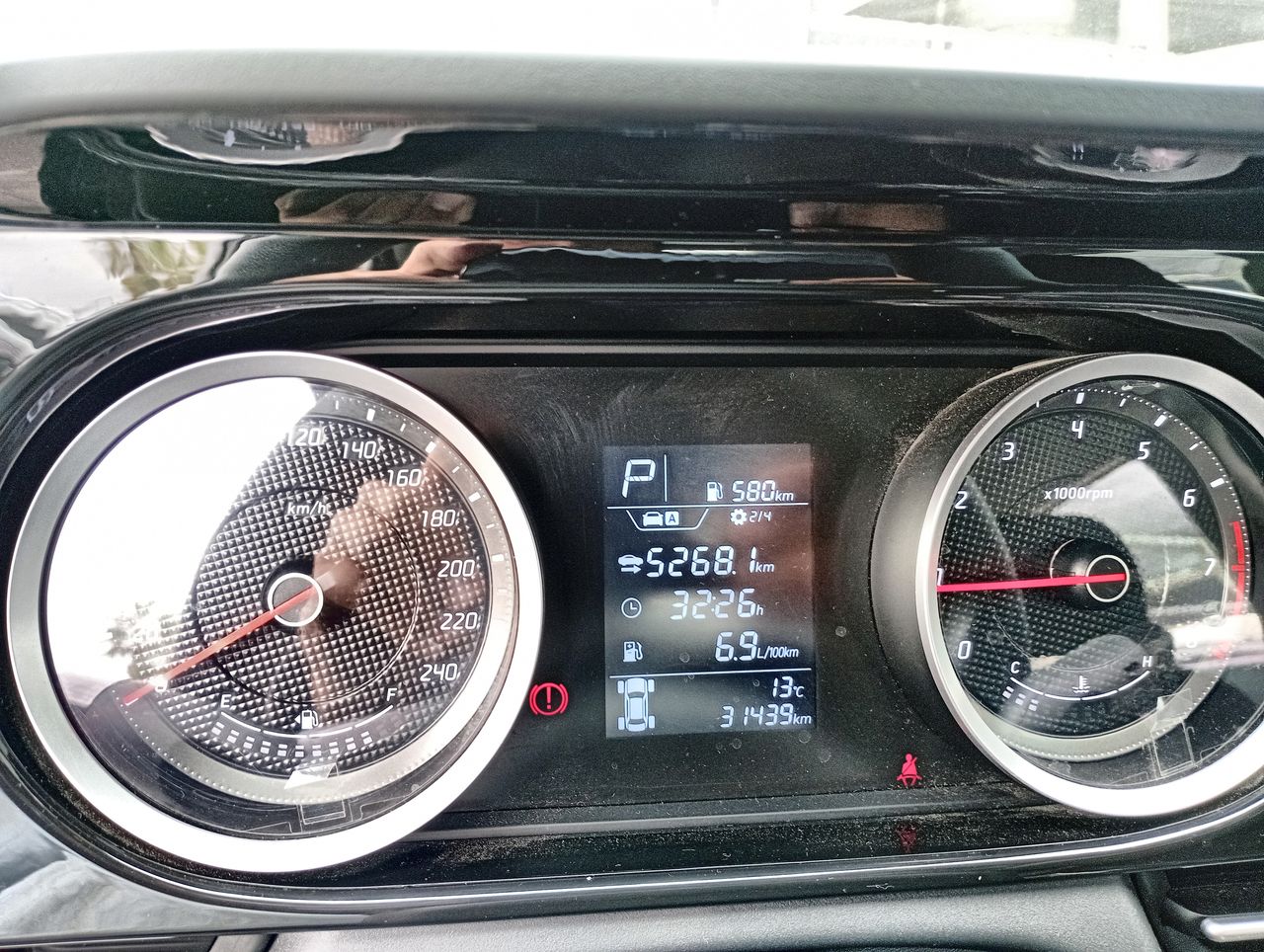 HYUNDAI - 27