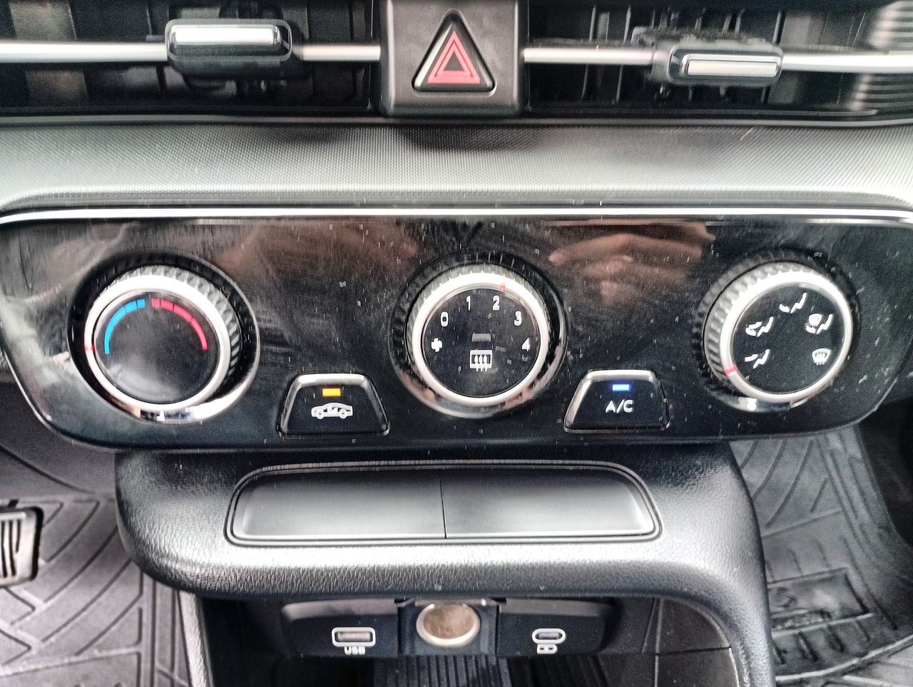 HYUNDAI - 30