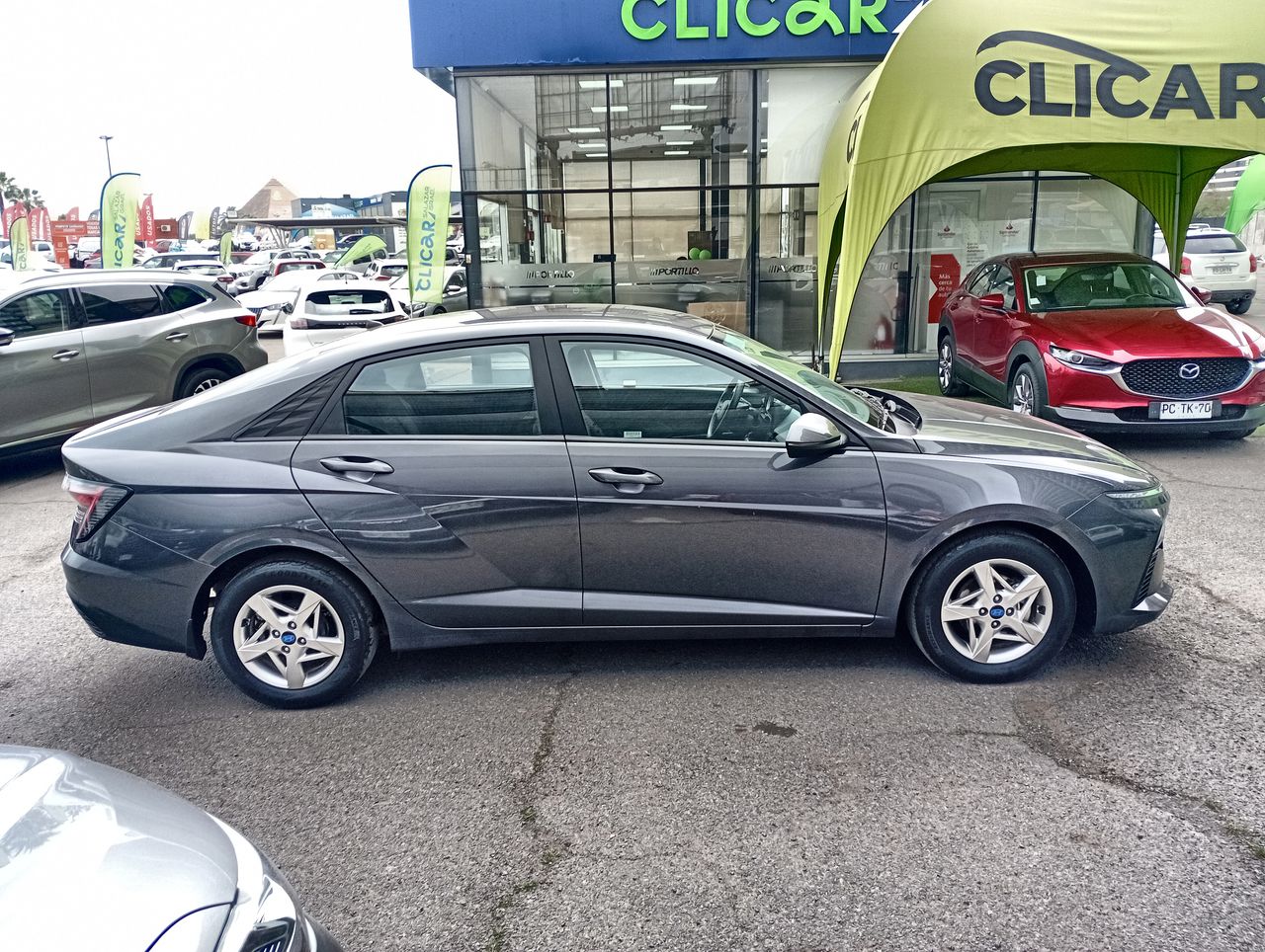 HYUNDAI - 8