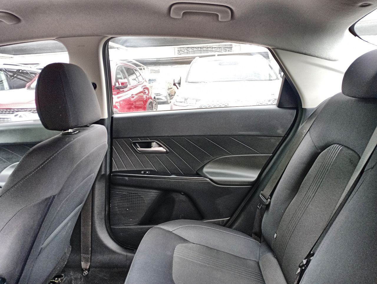 HYUNDAI - 12