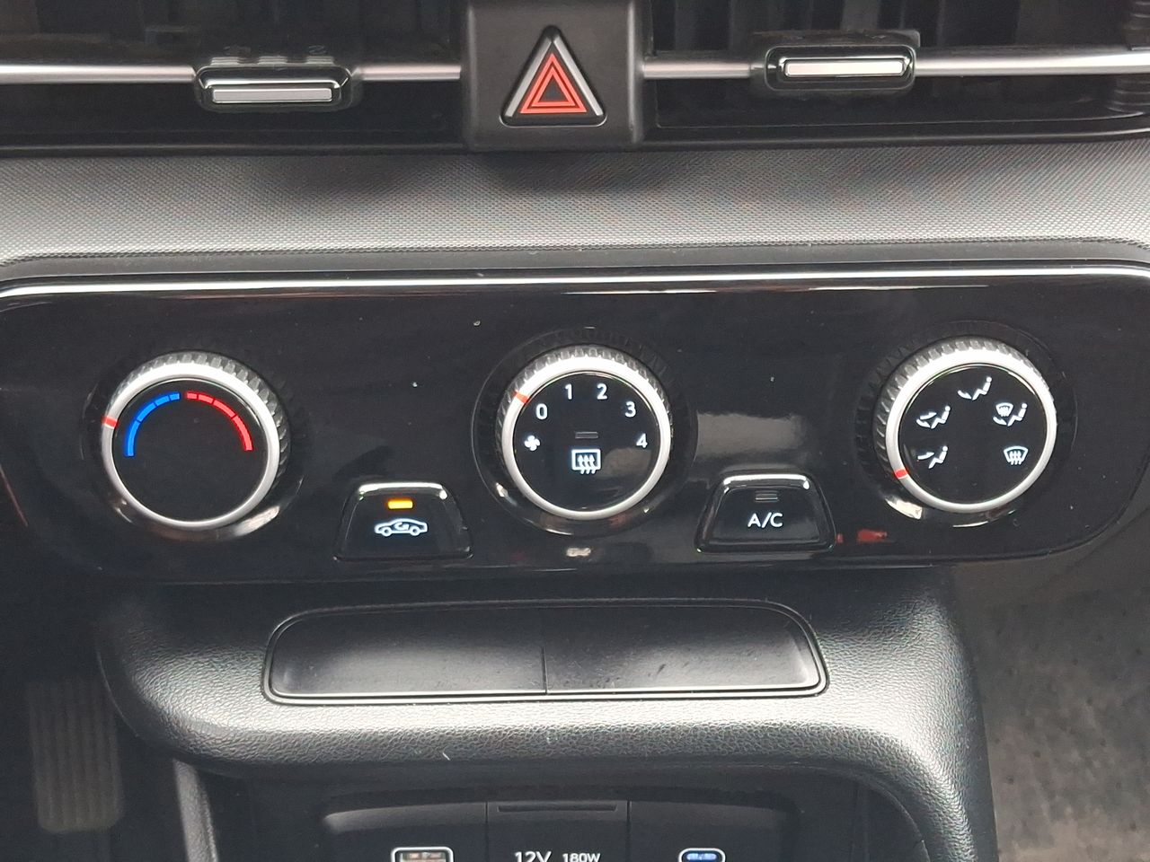 HYUNDAI - 30