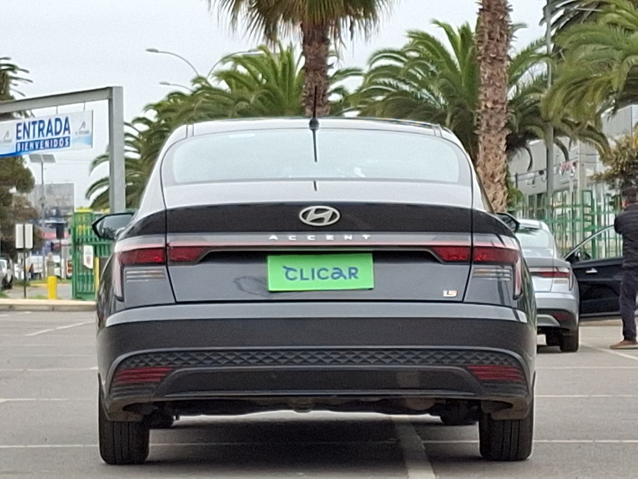 HYUNDAI - 6