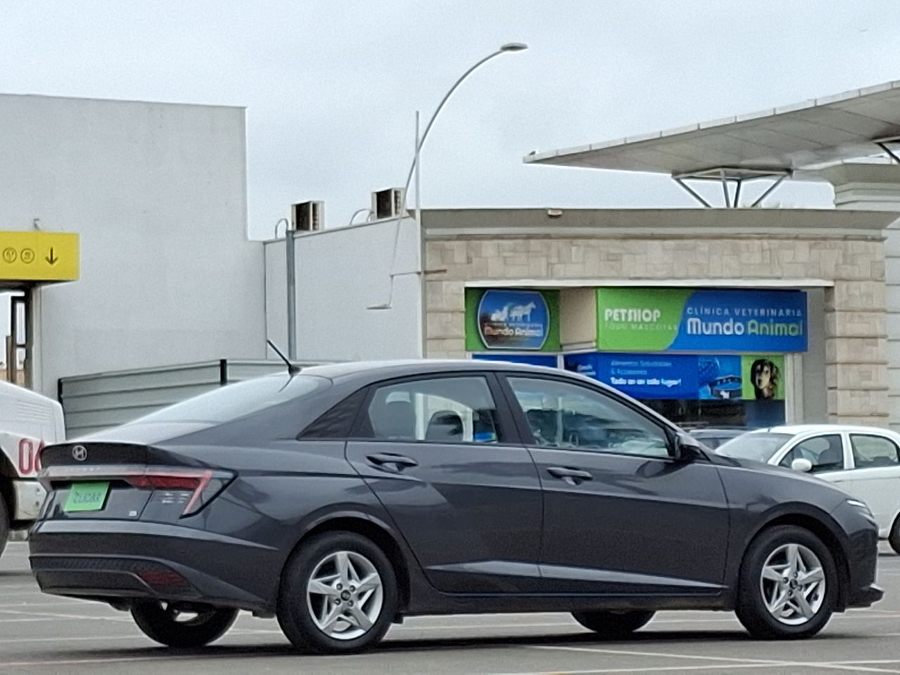 HYUNDAI - 7