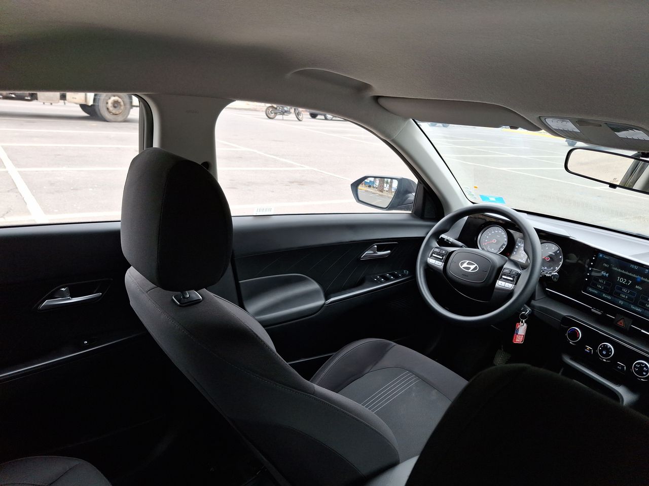 HYUNDAI - 16