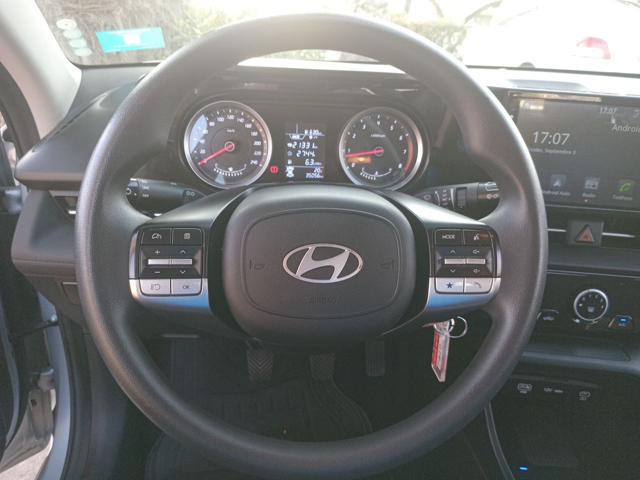 HYUNDAI - 26