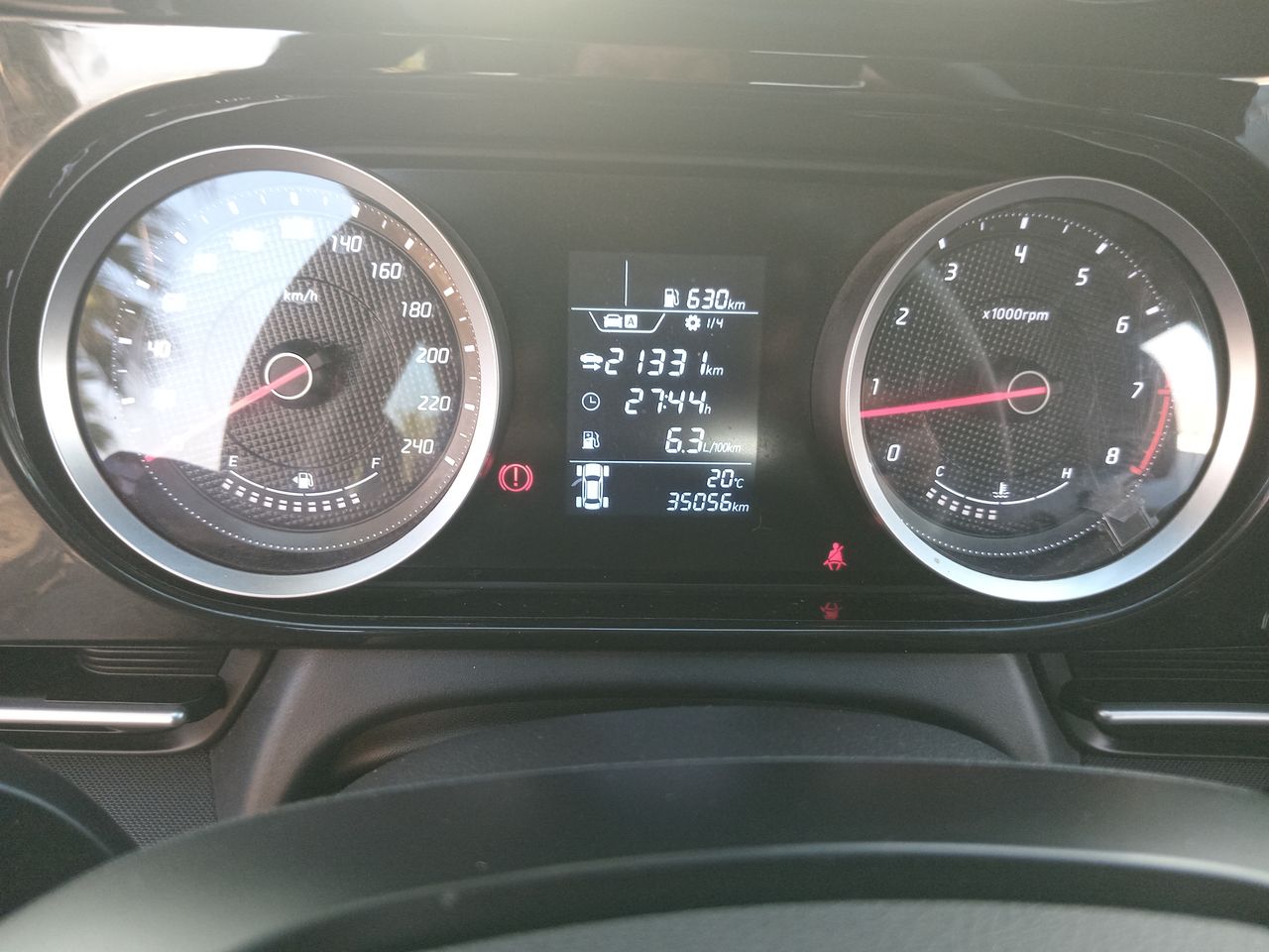 HYUNDAI - 28