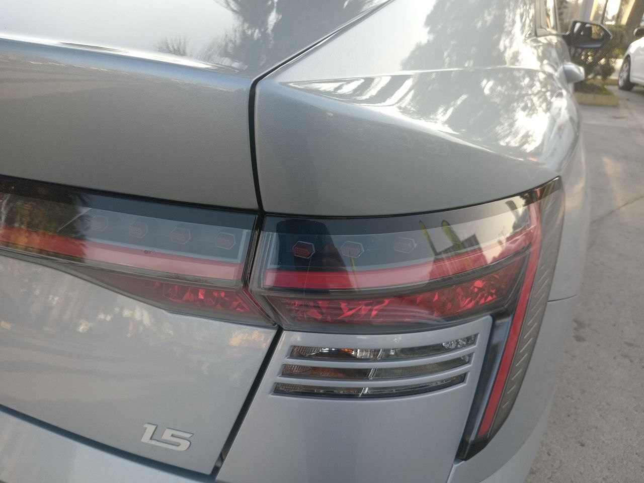 HYUNDAI - 21