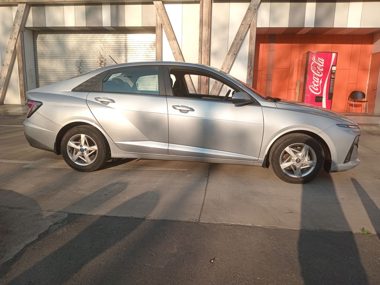 HYUNDAI - 8