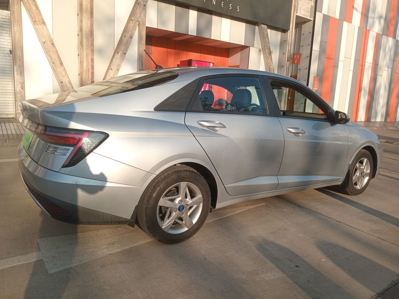 HYUNDAI - 7