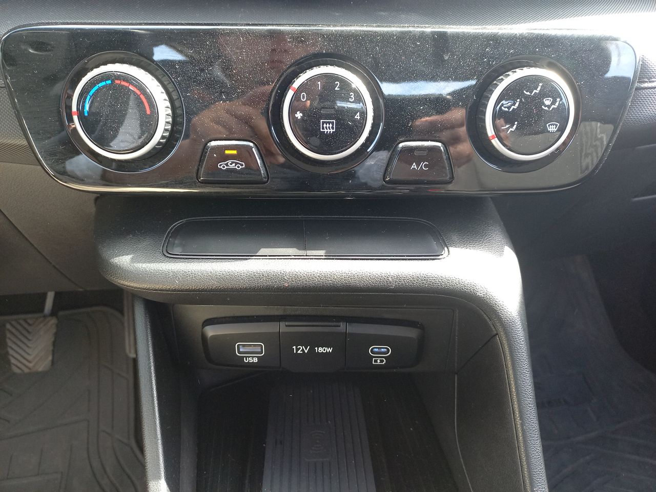 HYUNDAI - 27