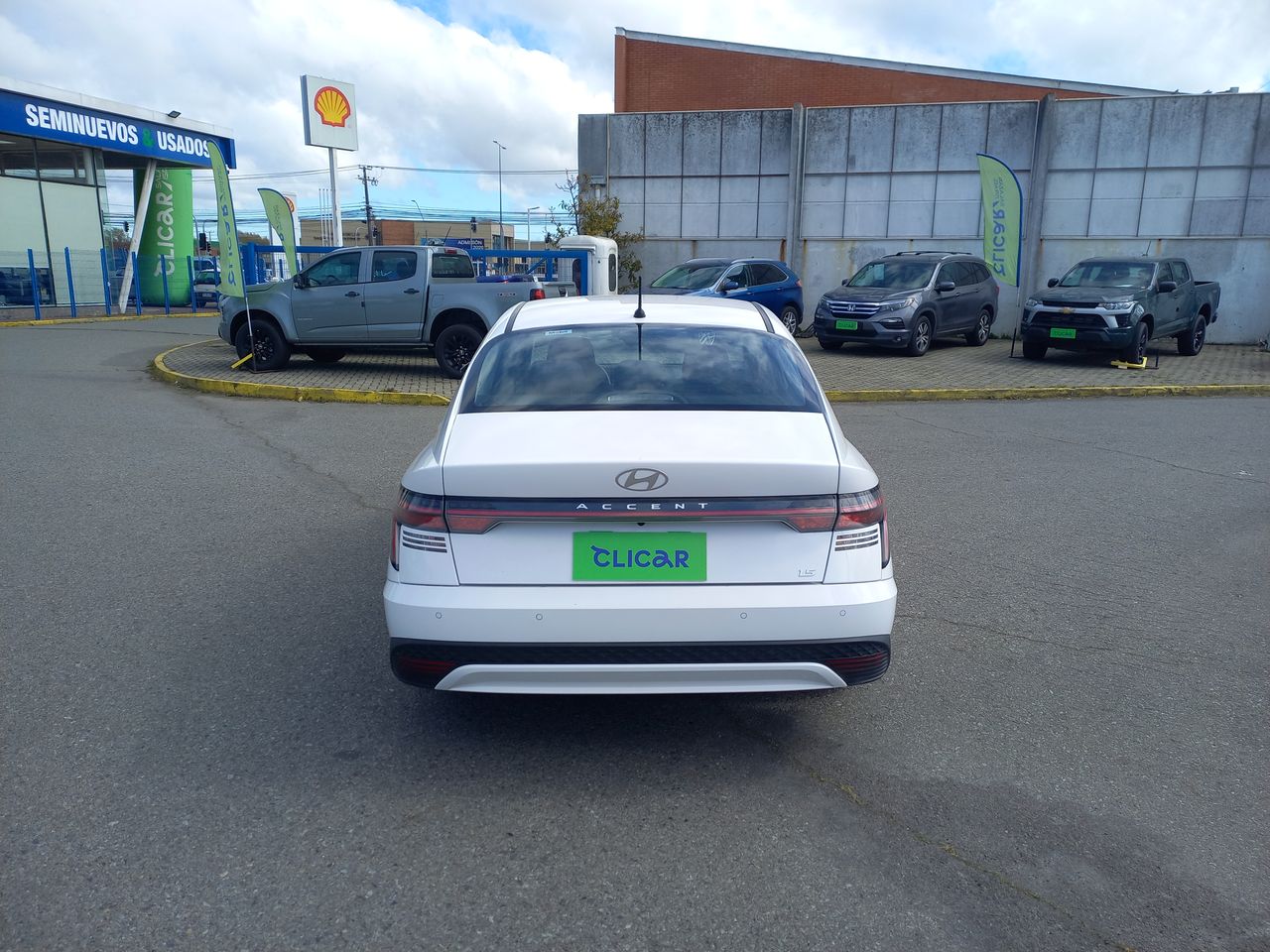 HYUNDAI - 6