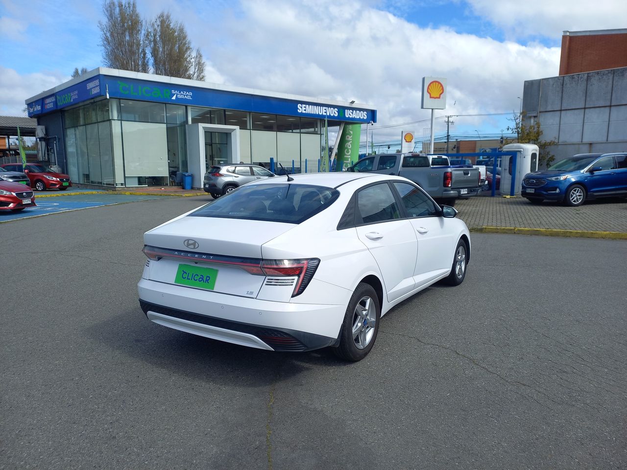 HYUNDAI - 7
