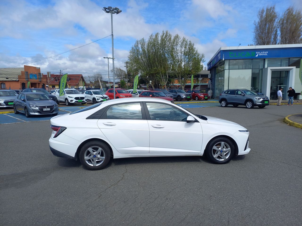HYUNDAI - 8
