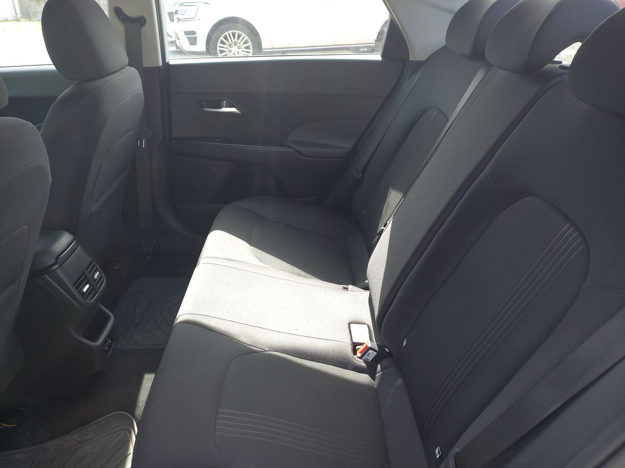 HYUNDAI - 12