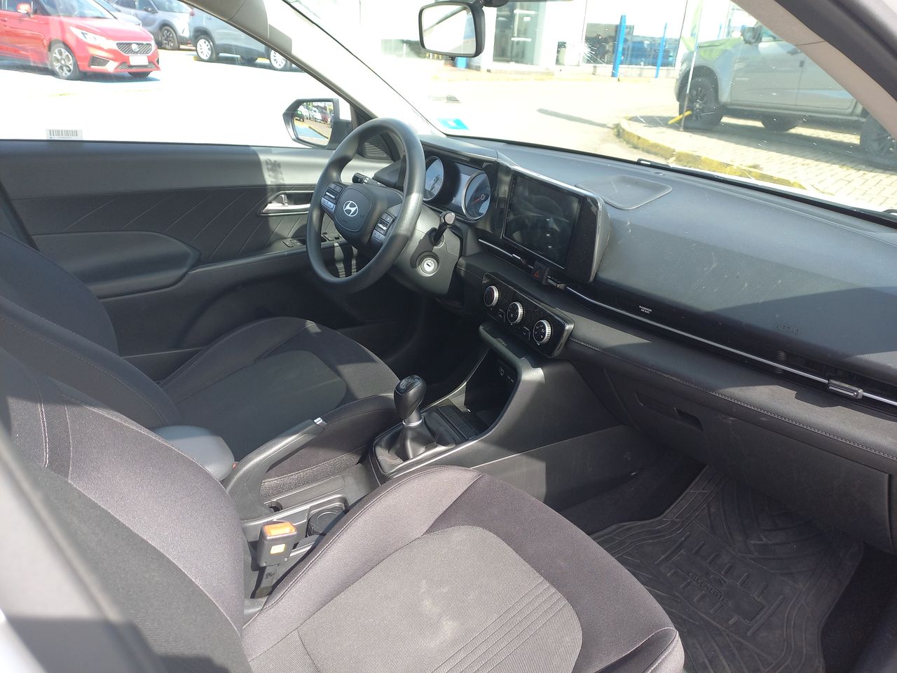 HYUNDAI - 14