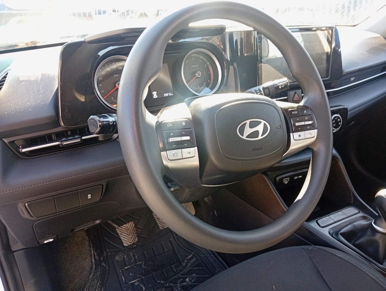 HYUNDAI - 24