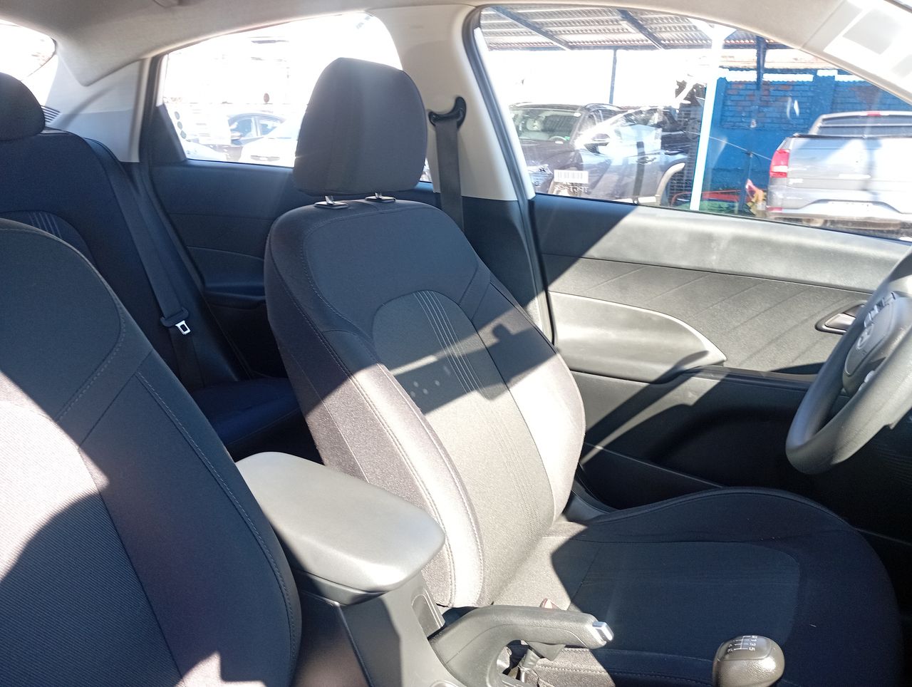 HYUNDAI - 13