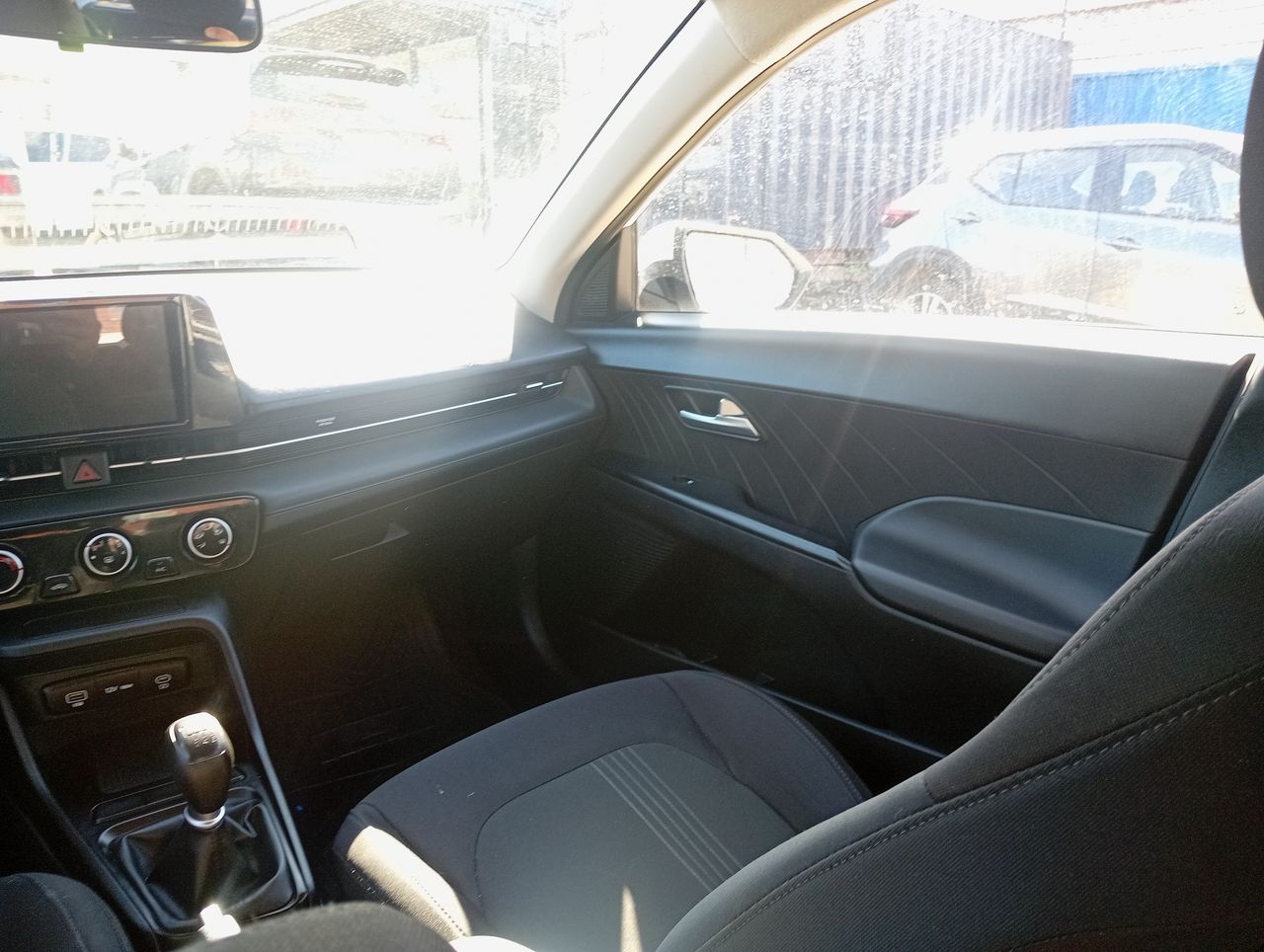 HYUNDAI - 16