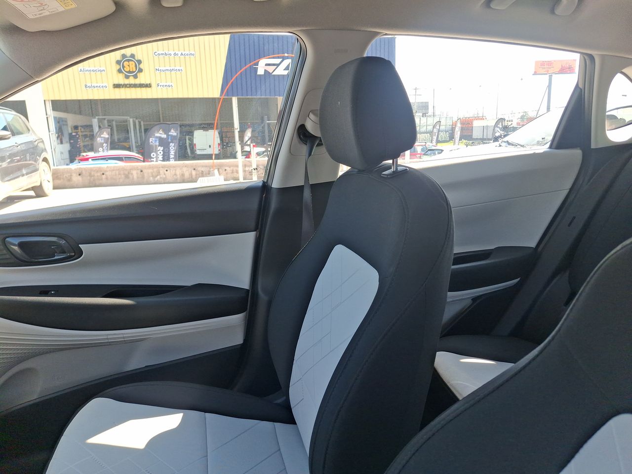 HYUNDAI - 11