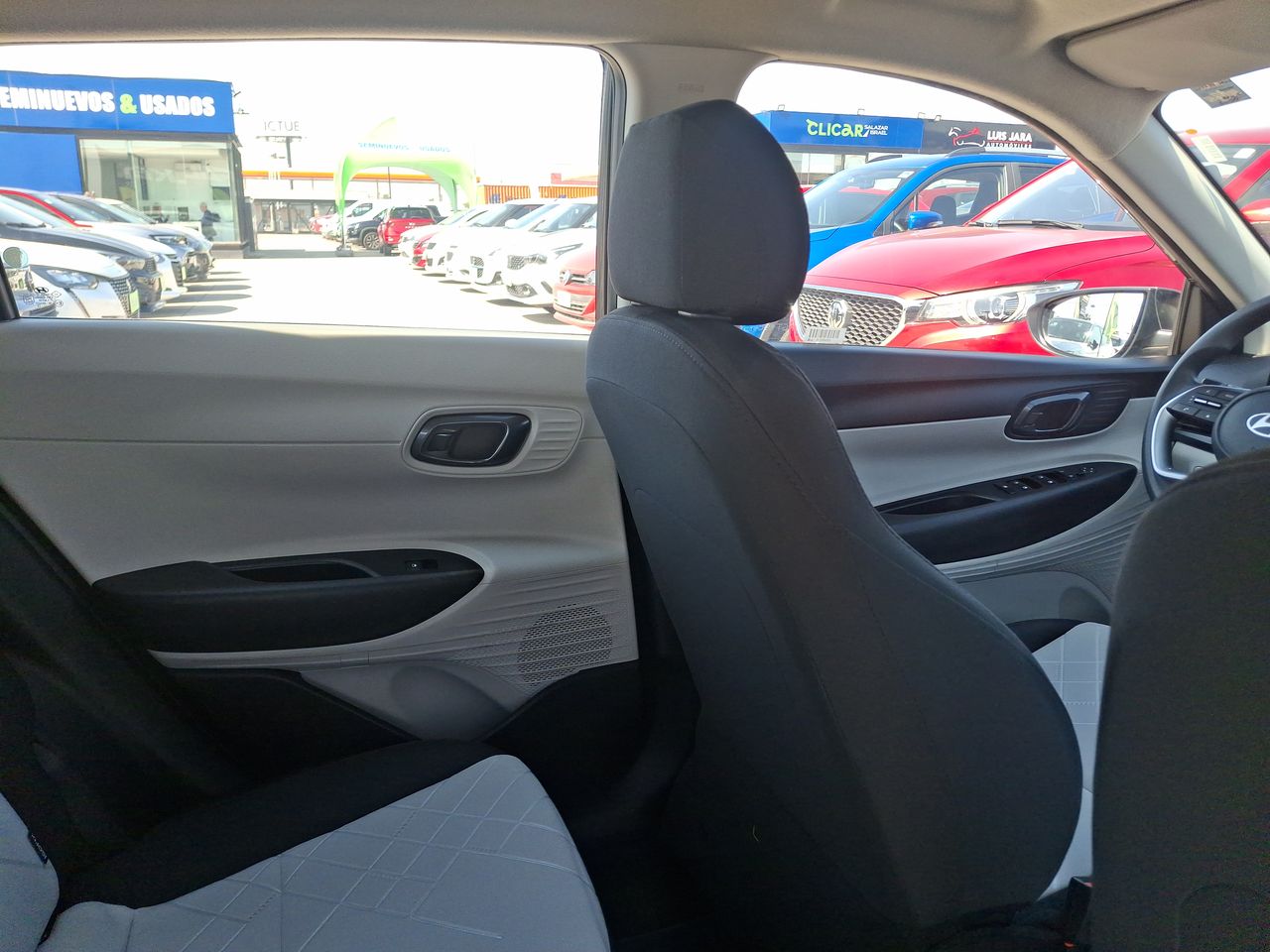 HYUNDAI - 15