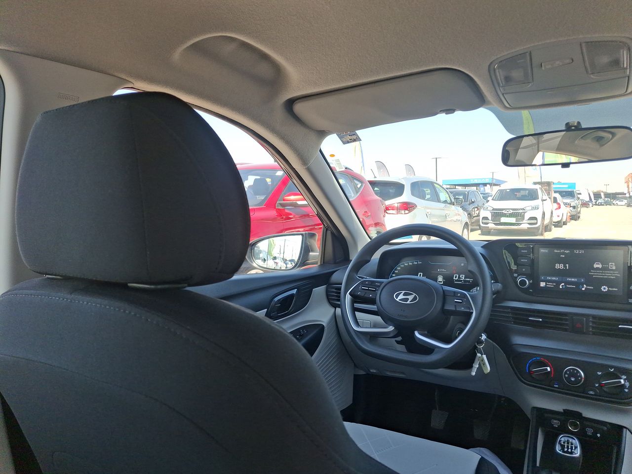 HYUNDAI - 16