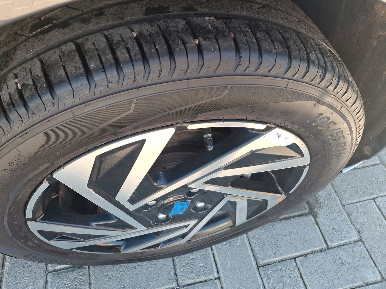 HYUNDAI - 17